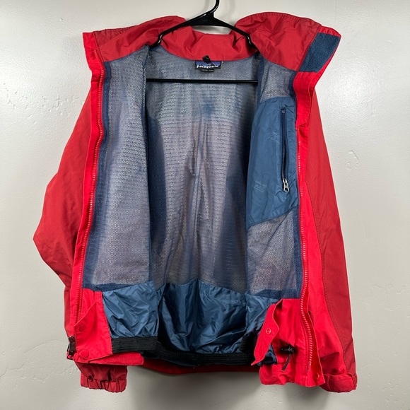 Patagonia GoreTex Men’s Shell Jacket Size Small - Red - Picture 2 of 10